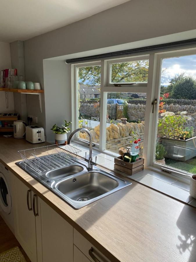 Cosy Cotswolds Self-Contained One Bedroom Cottage Чипинг Нортън Екстериор снимка